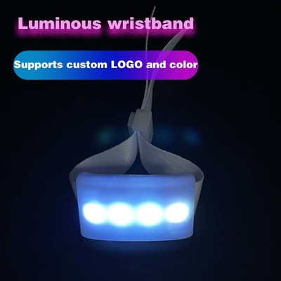 เครื่องควบคุมระยะไกลที่บุคคลสอดคล้อง ส่องแสง LED ไฟขึ้นบราสเล็ต NFC Rfid Custom โปรโมชั่น